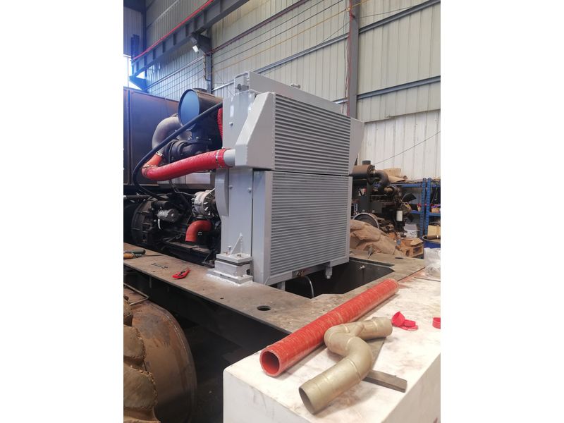 散熱器總成（工程機械用）